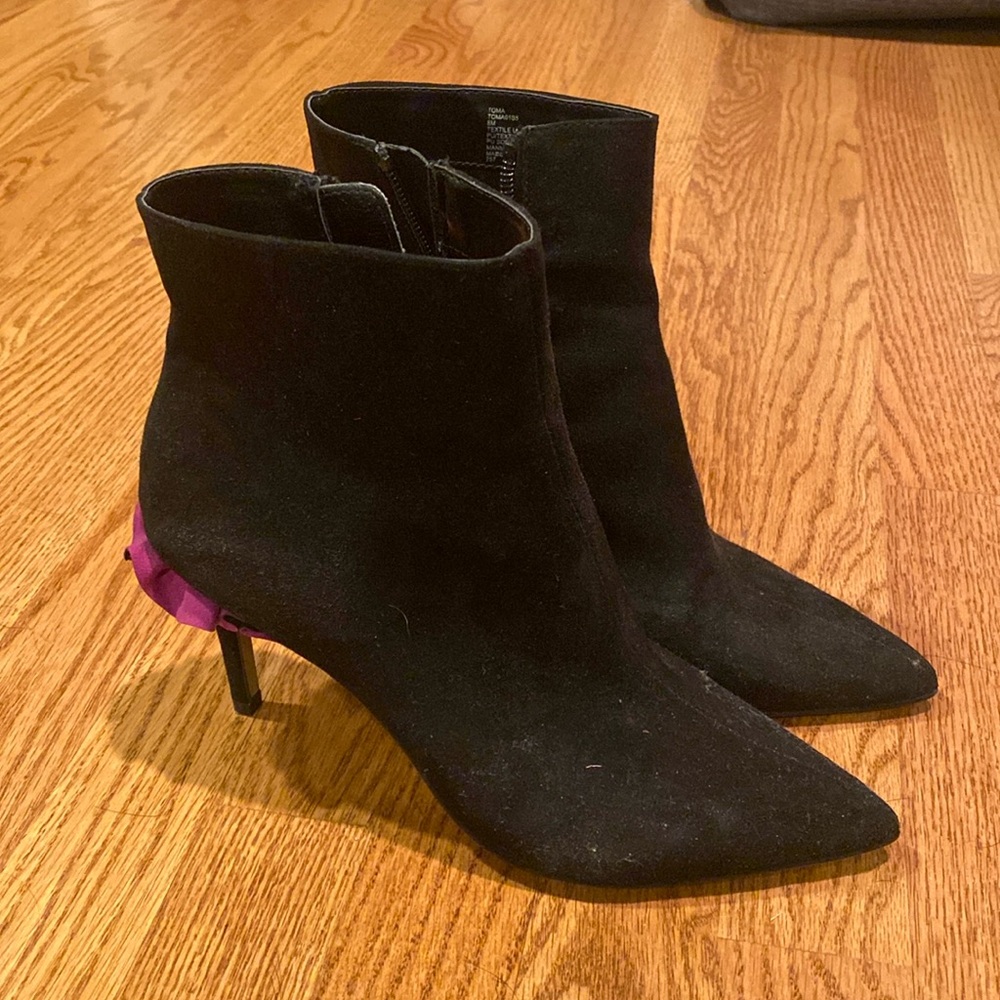 Betsey Johnson Toma style black suede like booties 8M